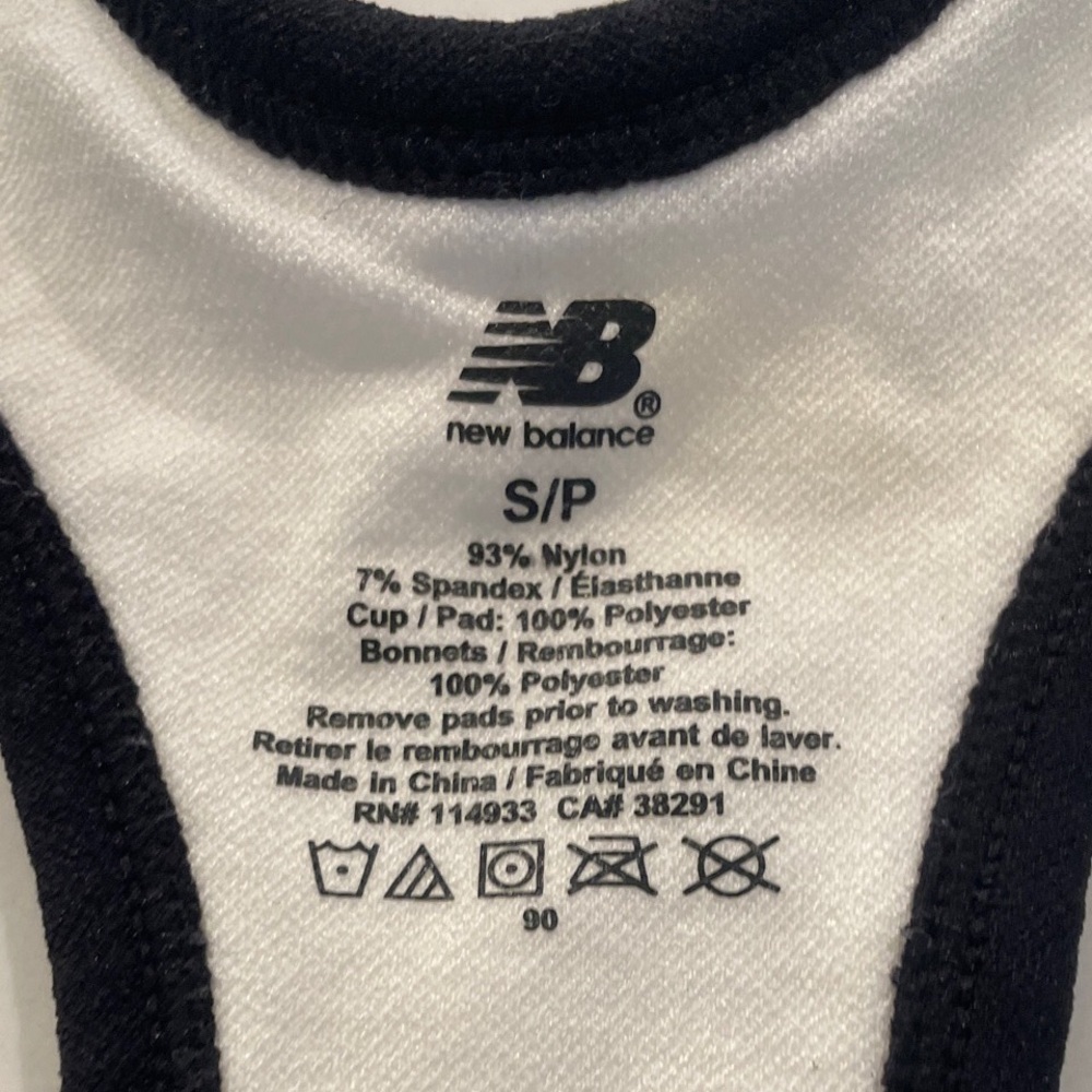 New Balance White and Black Sports Bra S/P - Picture 2 of 3